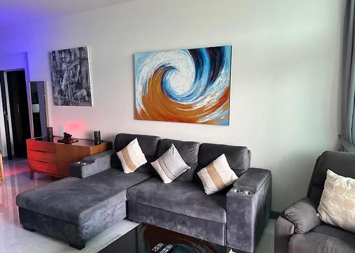 Karon Hill 1 Bedroom City & Ocean, City And Mountain View